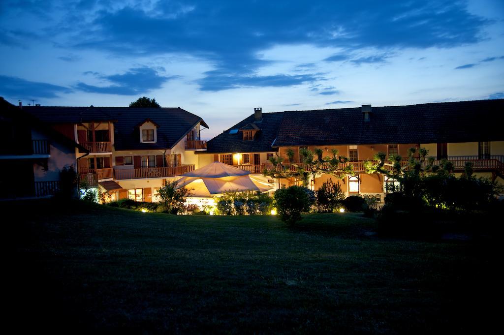 Hotel Les Bergeronnettes Champagneux Экстерьер фото